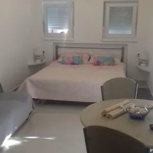 Tili , Pola Croazia